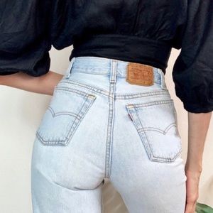 Vintage Light Wash 701 Levis Size 24